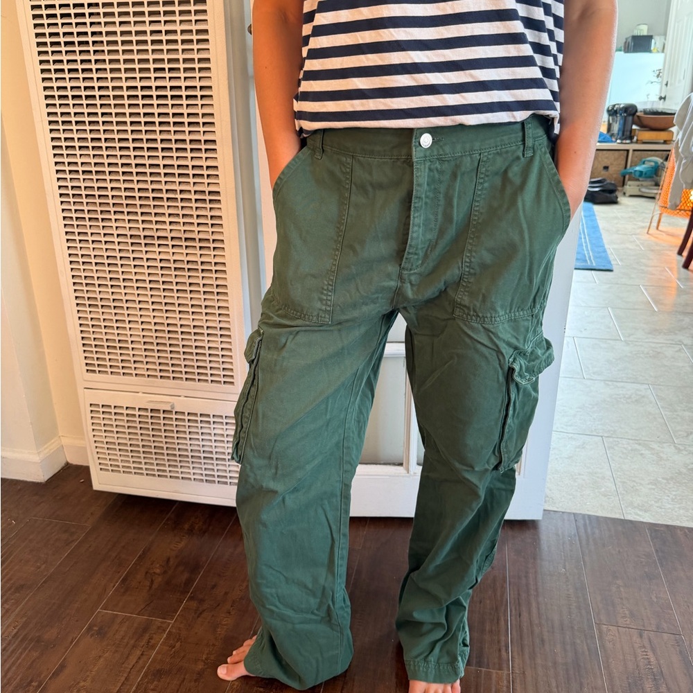 Relaxed/Baggy Green Cargo Pants